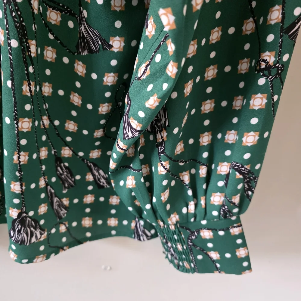 Cabi XL Bohemian Peasant Spring Loose Fit Smocked Cuffs Voyager Blouse - Picture 9 of 14